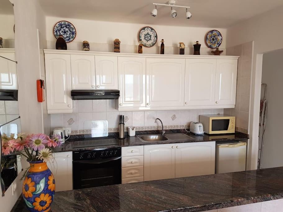 Tabaybas E31, Central Two Bed Puerto del Carmen  Kültér fotó